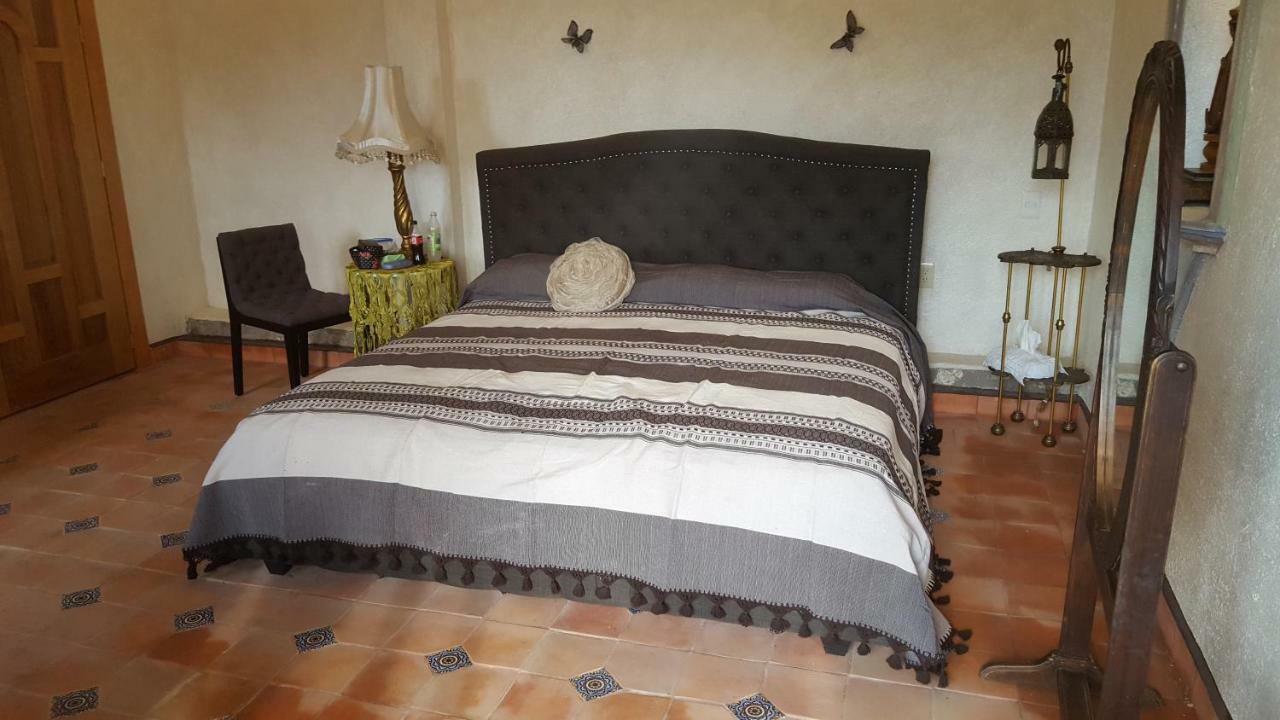 La Casona Azul Bed N Breakfast Santa Rosa de Jauregui Exteriör bild